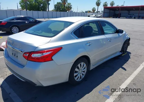 2016 Nissan Altima 2.5/2.5 S/2.5 Sl/2.5 Sr/2.5 Sv из США, поврежденный, VIN 1N4AL3AP2GN316463